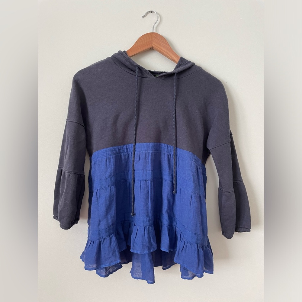 Free People Sweatshirt - Size Medium